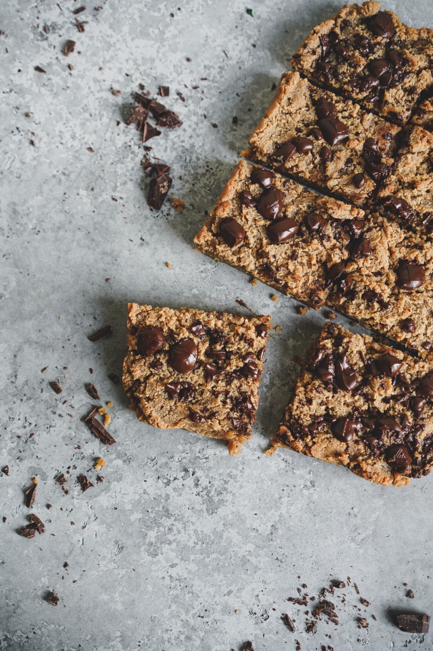 Vegane Bohnen-Peanutbutter Blondies